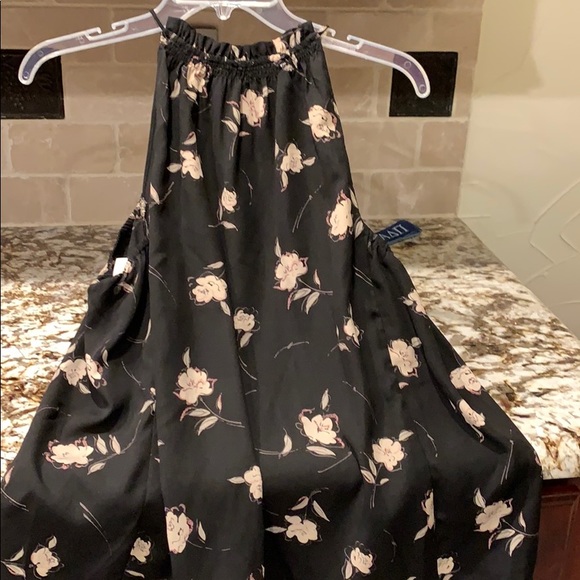 blouse - Picture 2 of 3